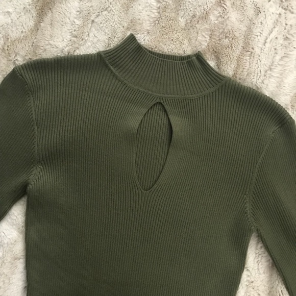 Allison Keyhole Dress - Picture 2 of 2